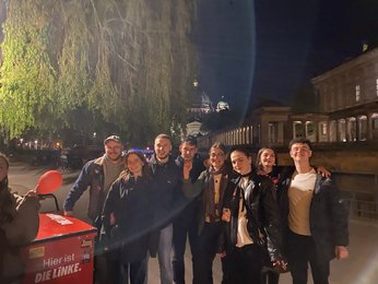 Mitglieder der BO am Infostand im Wahlkampf